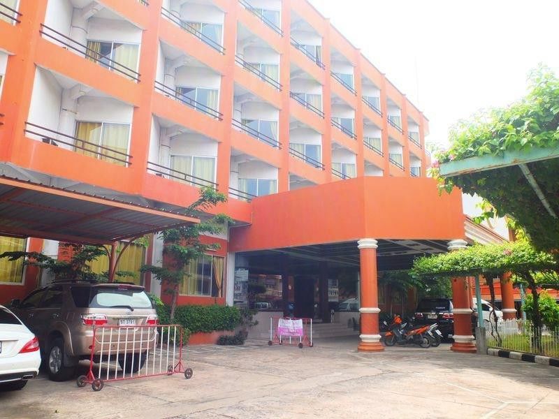 Skaw Beach Hotel Pattaya Exterior photo